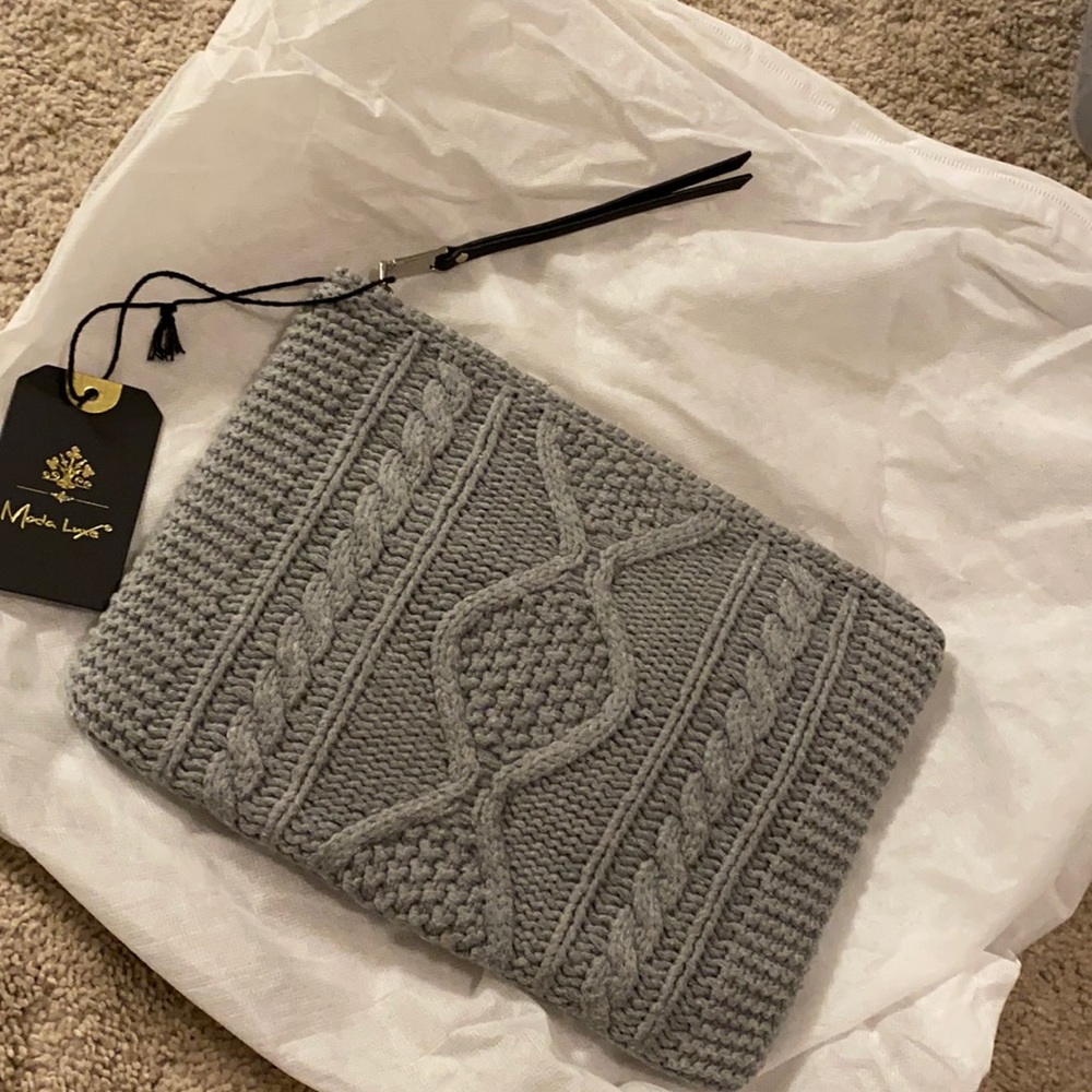 Cableknit sweater clutch